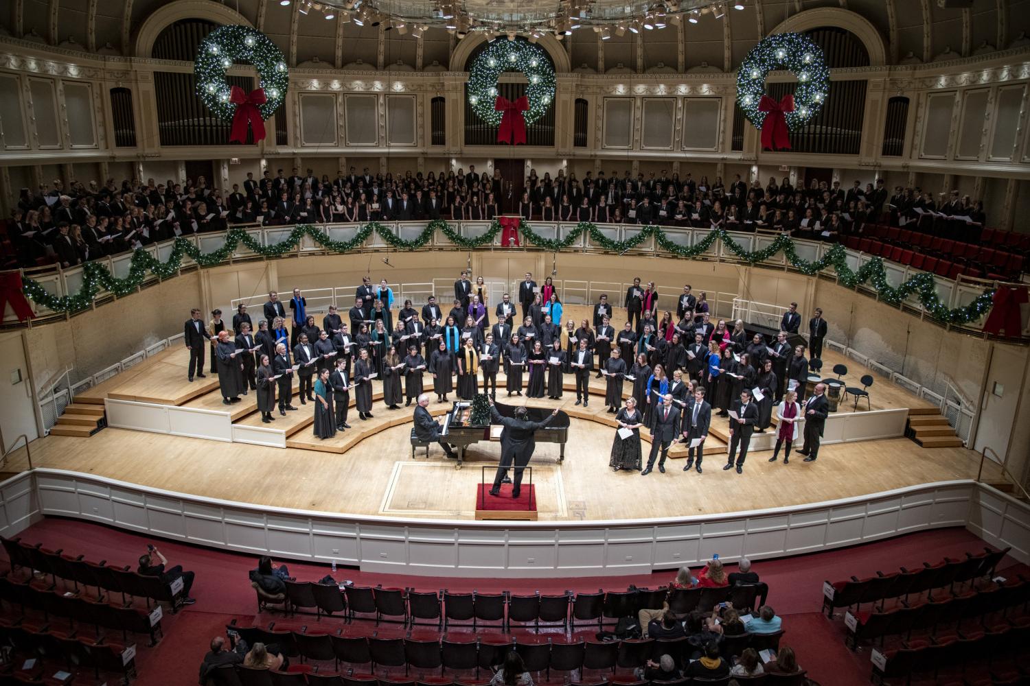 <a href='http://eipb.ngskmc-eis.net'>bv伟德ios下载</a>合唱团在芝加哥交响音乐厅演出.
